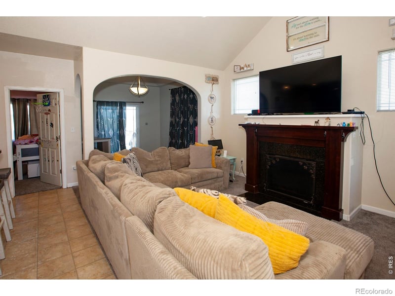 14025 Cottonwood Cir, Sterling, CO 80751