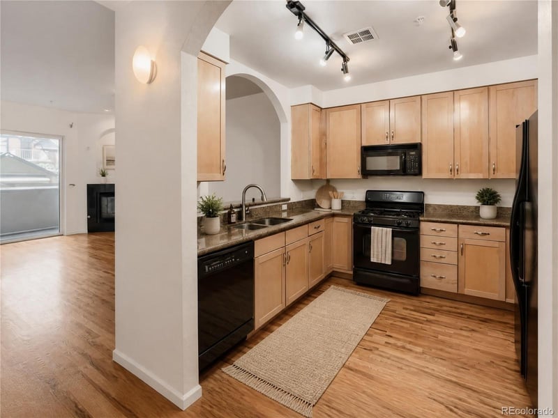 1489 N Steele St #114, Denver, CO 80206
