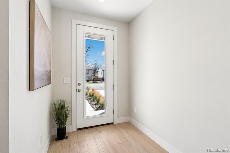 3075 S Delaware St, Englewood, CO 80110