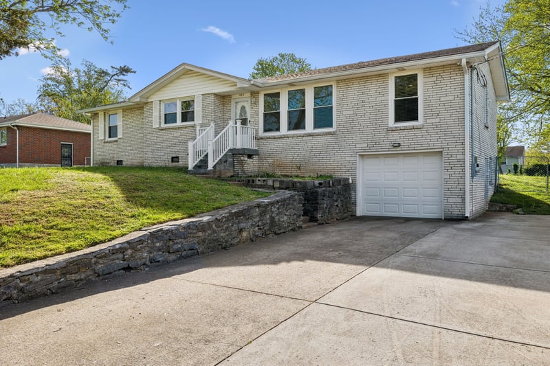 428 Glenpark Dr, Nashville, TN 37217