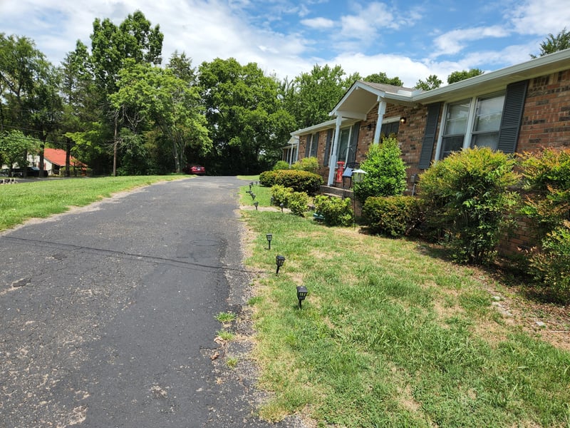 1006 Center Point #A-B, Hendersonville, TN 37075