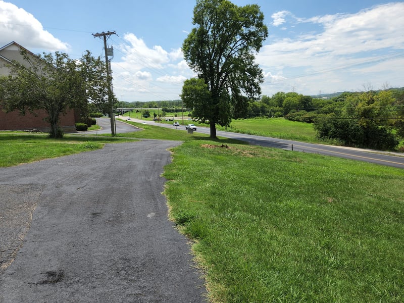 1006 Center Point #A-B, Hendersonville, TN 37075