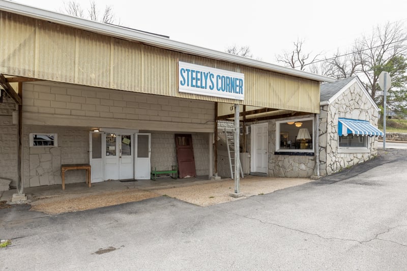 201 E 9th St, Columbia, TN 38401