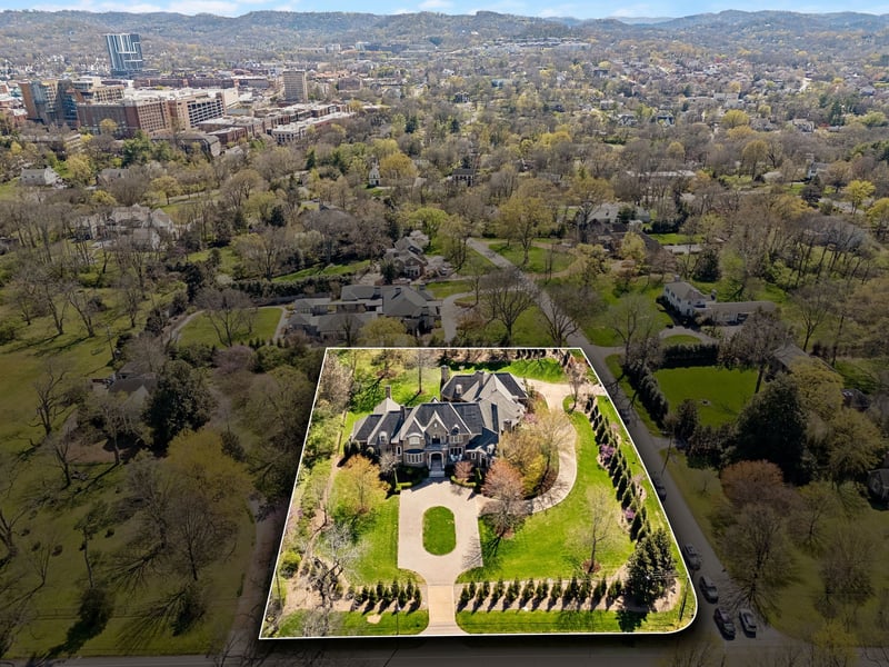 2323 Woodmont Blvd, Nashville, TN 37215