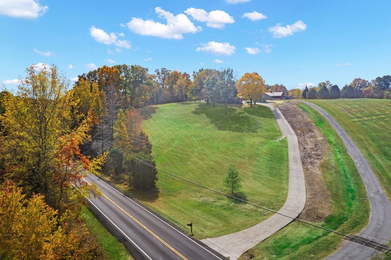 6040 New Cut Rd, Greenbrier, TN 37073