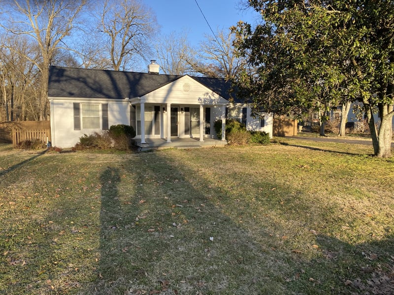 2812 Sugar Tree Rd, Nashville, TN 37215