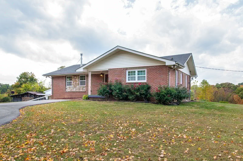 7690 Barnhill Rd, Primm Springs, TN 38476