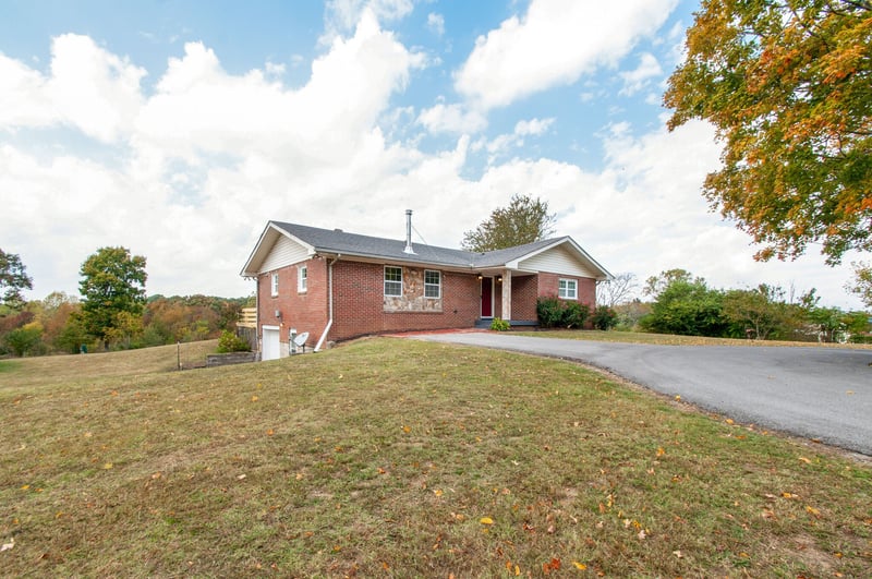 7690 Barnhill Rd, Primm Springs, TN 38476