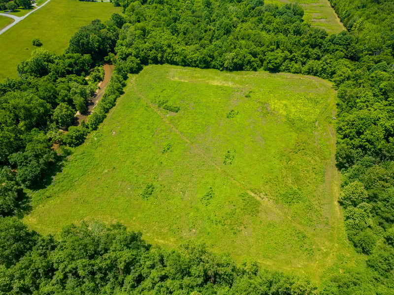 70 R A Benton Ln, Springfield, TN 37172