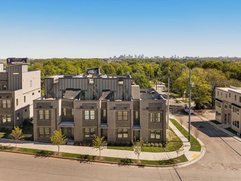 2000 S Hamilton Rd #2, Nashville, TN 37218