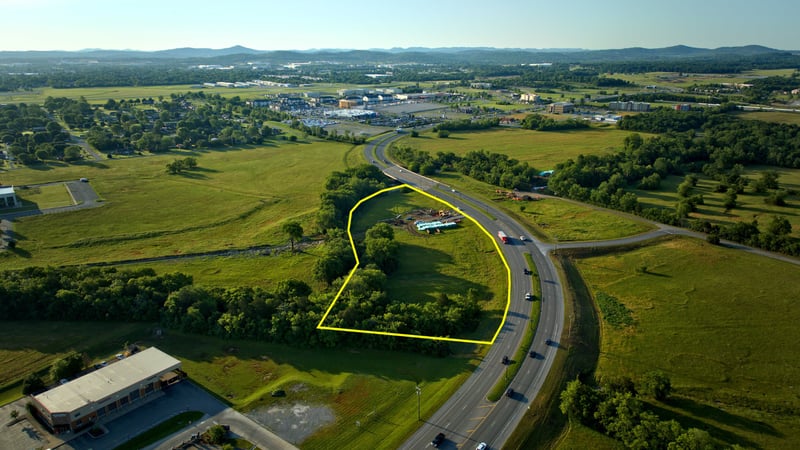 S Hartmann Dr, Lebanon, TN 37090