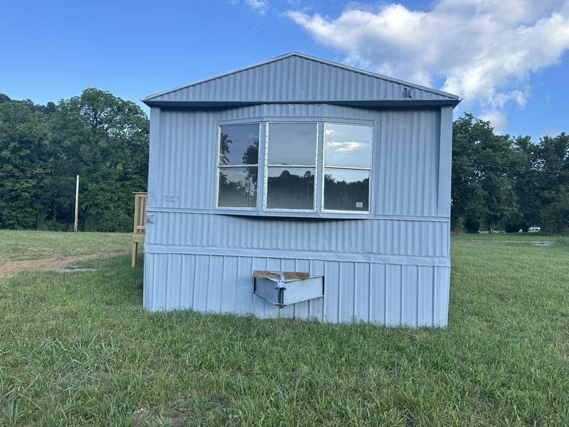 12 Young Rd, Buffalo Valley, TN 38548