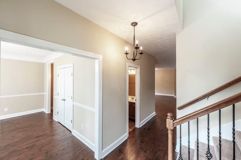 1084 N Mcmahan Dr, Gallatin, TN 37066