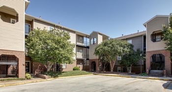 137 W End Pl, Nashville, TN 37205