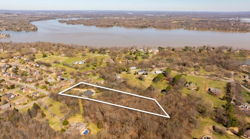 542 Cumberland Hills Dr, Hendersonville, TN 37075