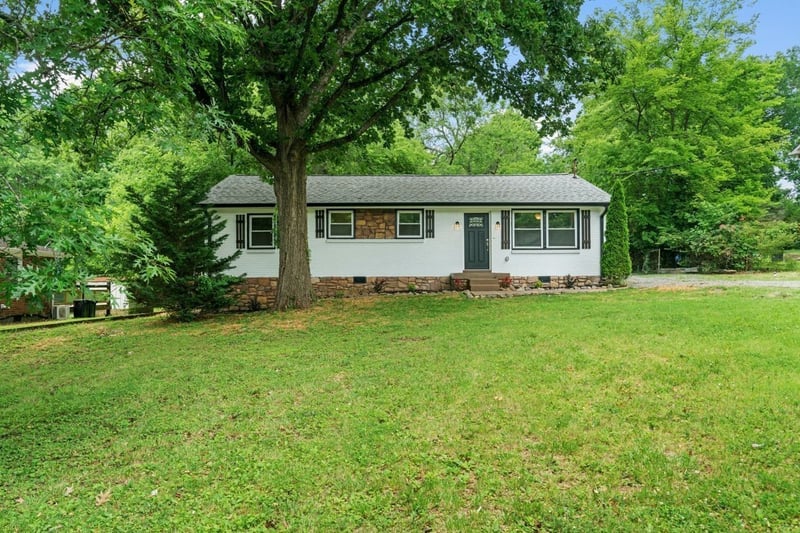 114 River Rd, Hendersonville, TN 37075