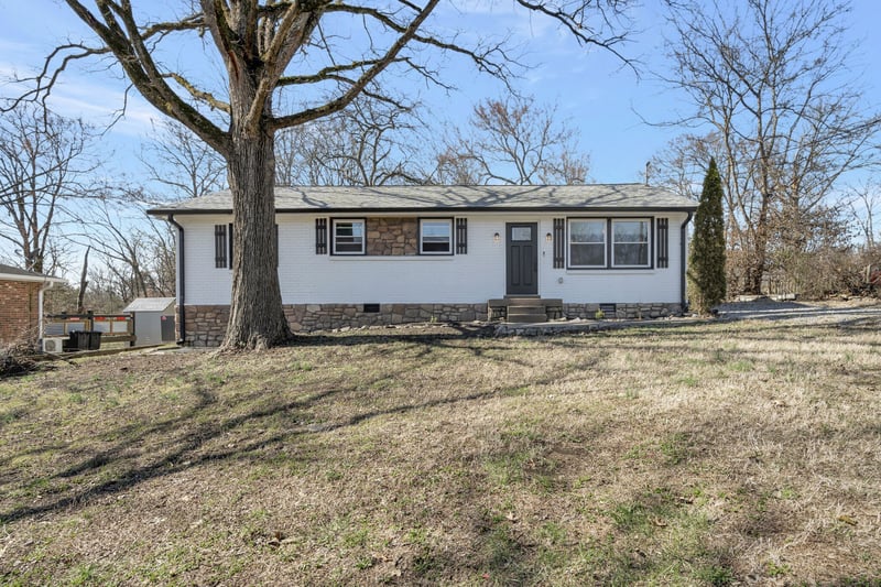 114 River Rd, Hendersonville, TN 37075