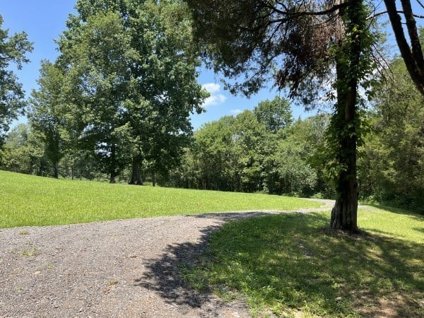 4929B Bethesda Duplex Rd, College Grove, TN 37046