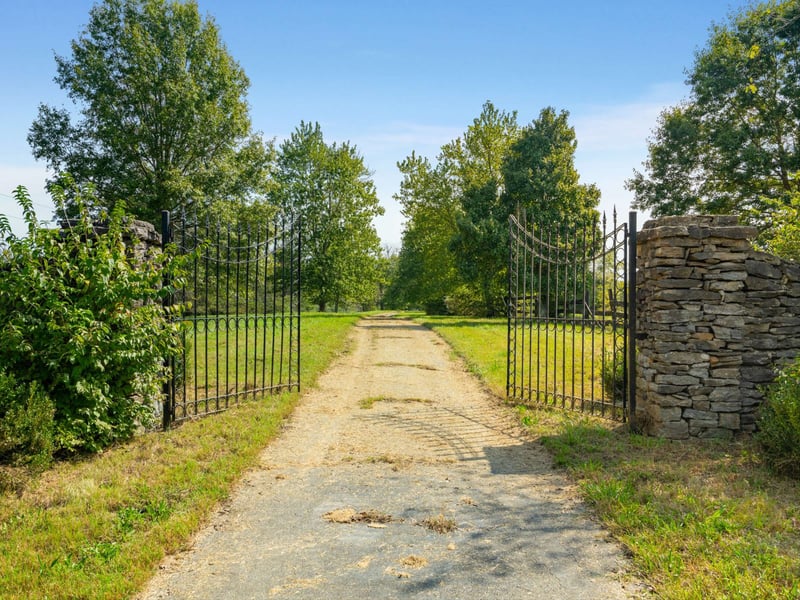 1816 Old Natchez Trce, Franklin, TN 37069