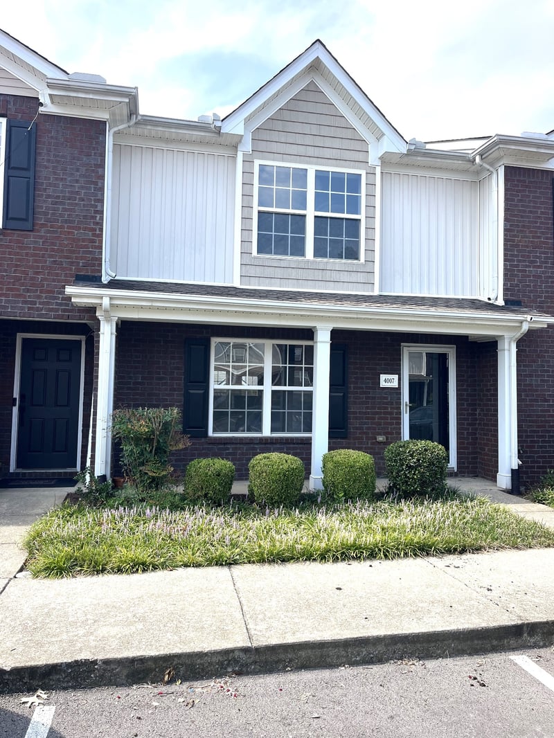 4007 George Buchanan Dr, La Vergne, TN 37086