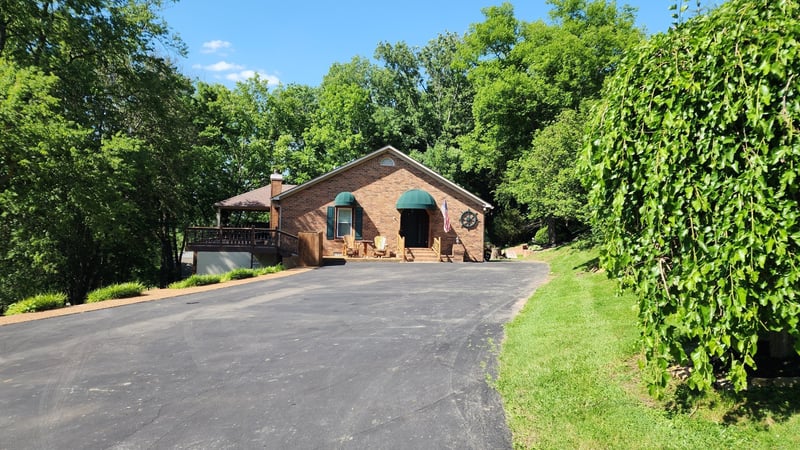 204 Hogan Ln, Columbia, TN 38401