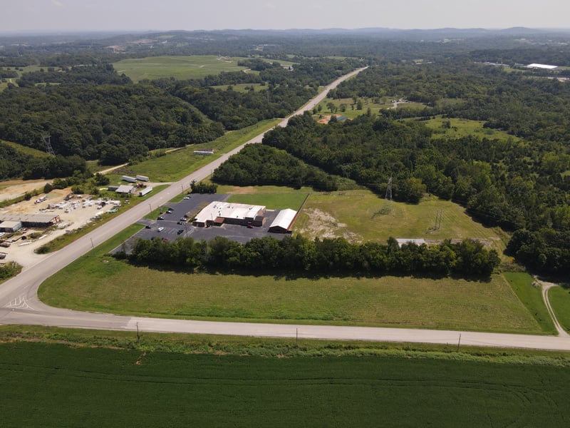 1300 Industrial Park Rd, Columbia, TN 38401