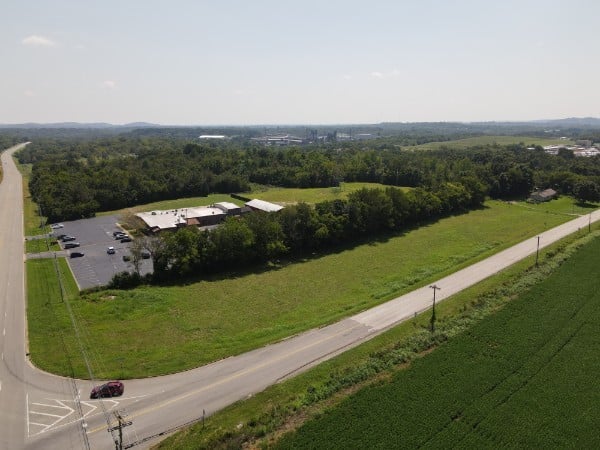 1300 Industrial Park Rd, Columbia, TN 38401