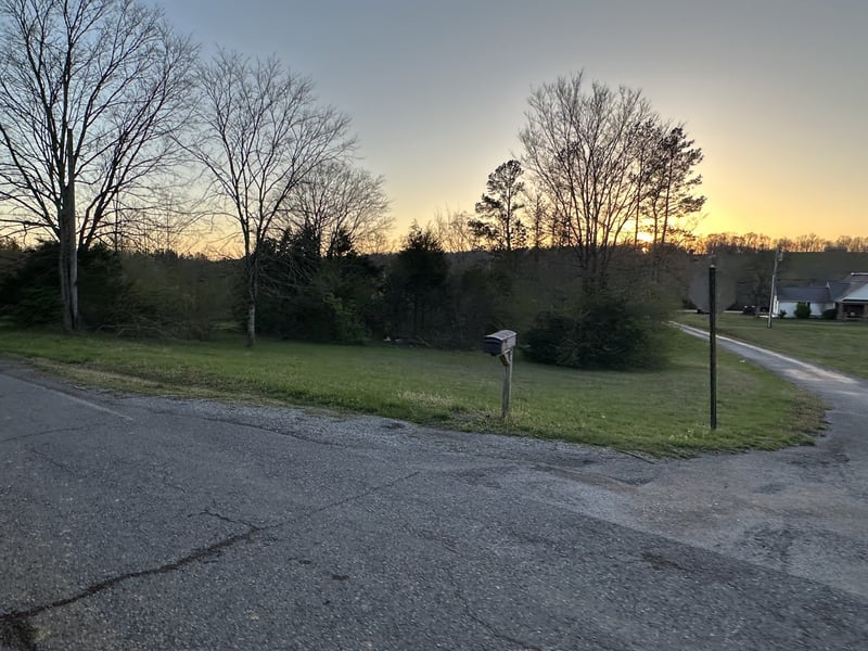 2060 Griffintown Rd, White Bluff, TN 37187