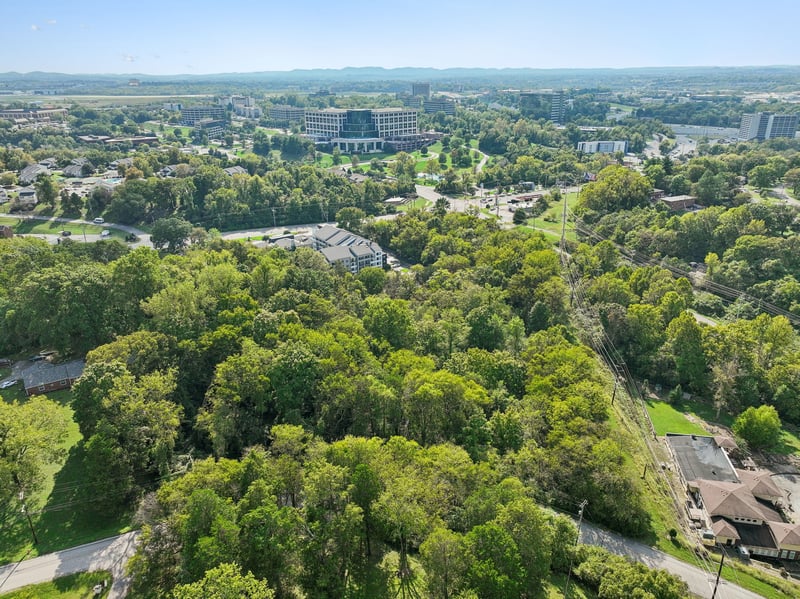 Lakeland Dr, Nashville, TN 37214