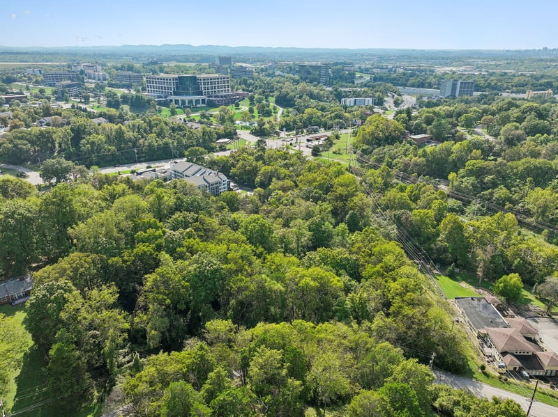 Lakeland Dr, Nashville, TN 37214