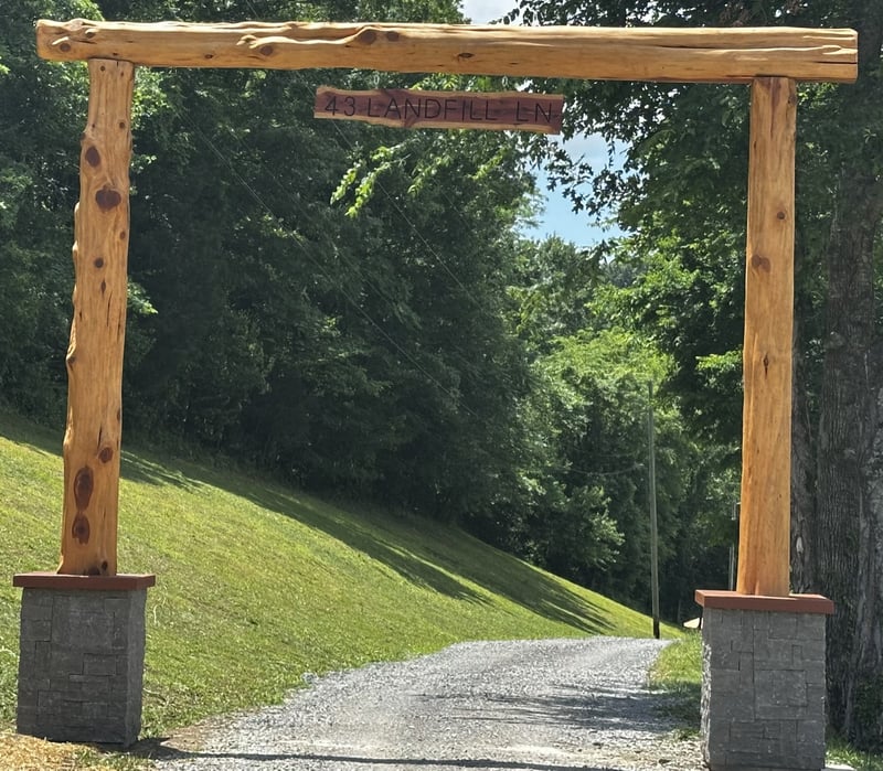 43 Landfill Ln, Brush Creek, TN 38547