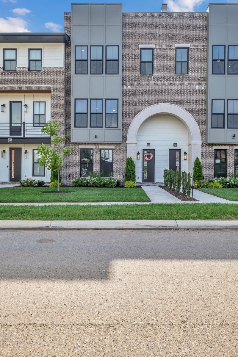 1427 Doc Johns Blvd, Murfreesboro, TN 37128