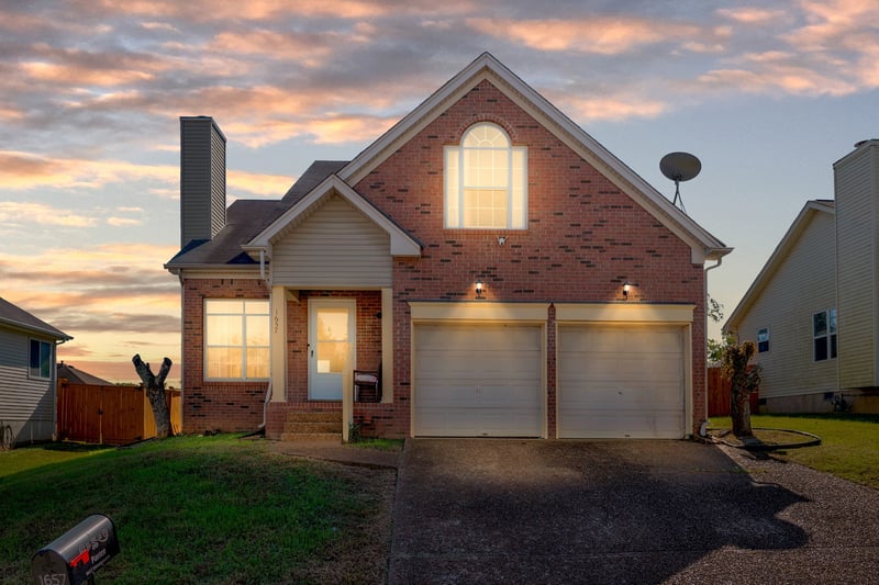1657 Aaronwood Dr, Old Hickory, TN 37138