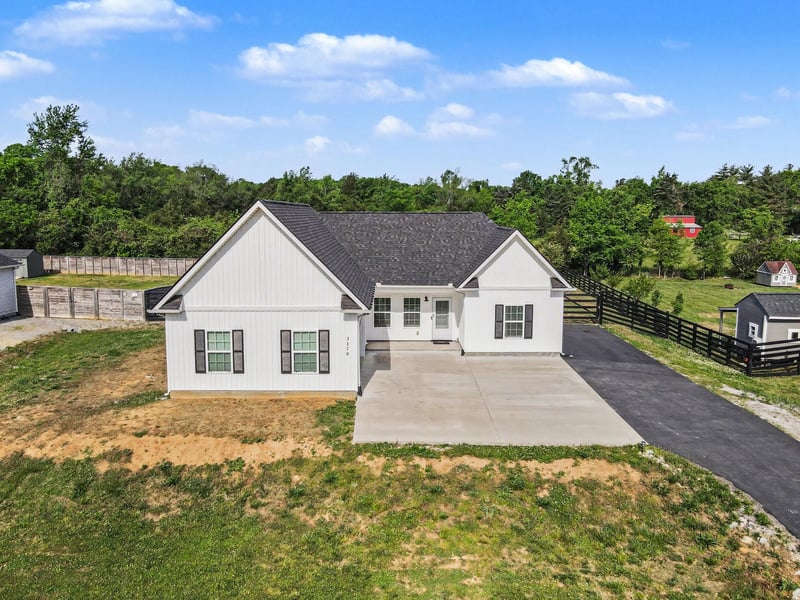 3178 Rucker Rd, Christiana, TN 37037