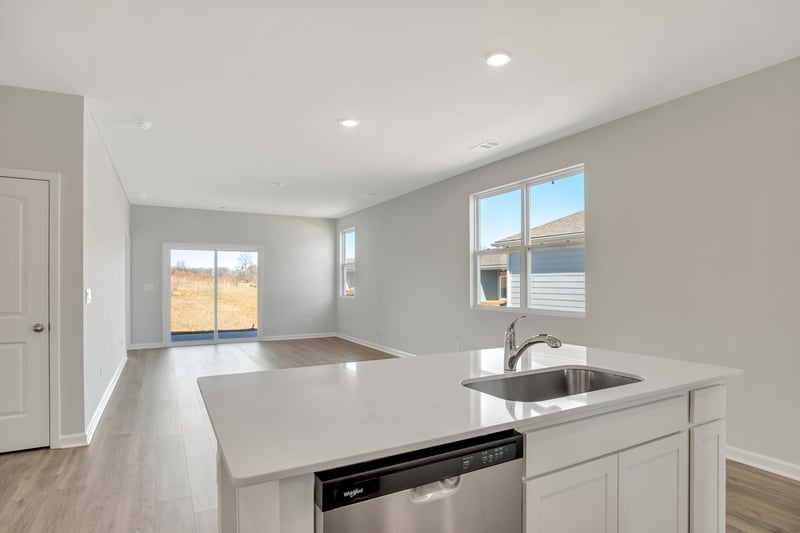 7062 Lang Ave, White House, TN 37188