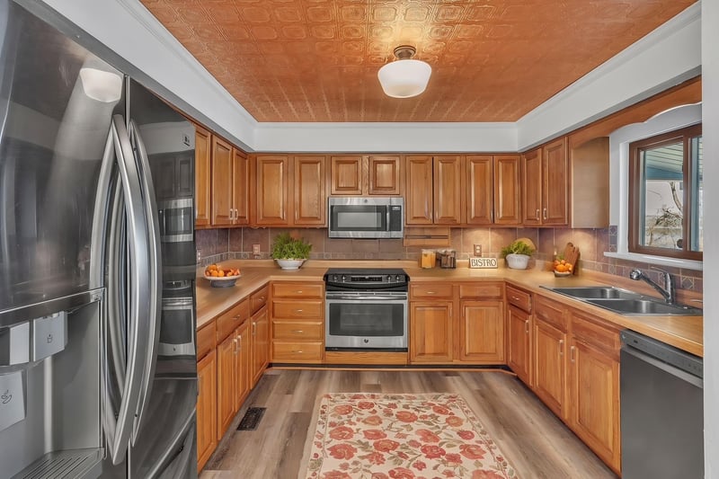 645 Lakeview Cir, Mount Juliet, TN 37122