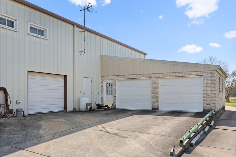 205 Gwynn Rd #Hangar 8, Lebanon, TN 37090