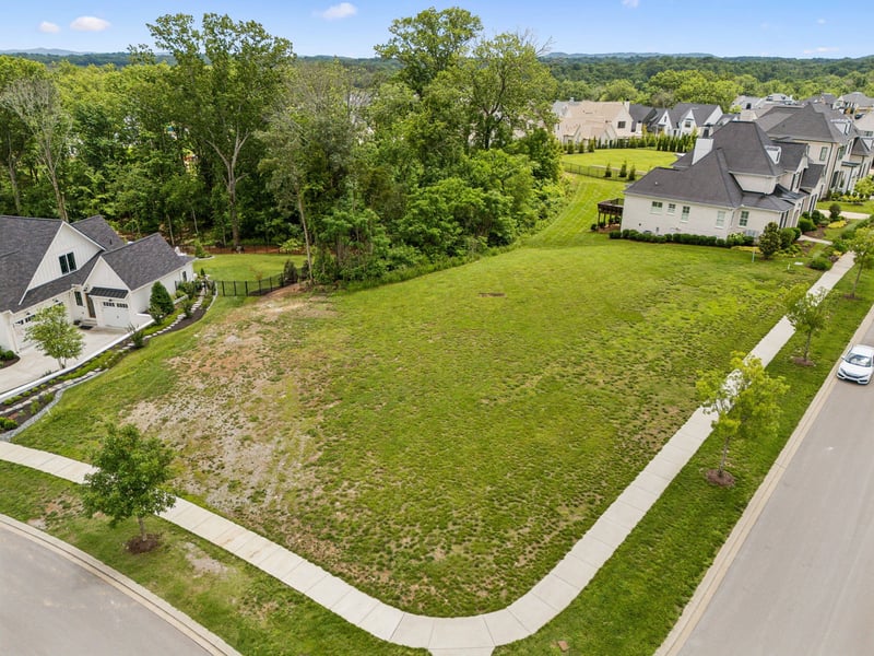 8601 Belladonna Dr, College Grove, TN 37046