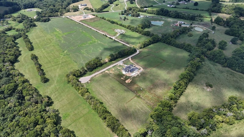 7013 Belcastle Ln, College Grove, TN 37046