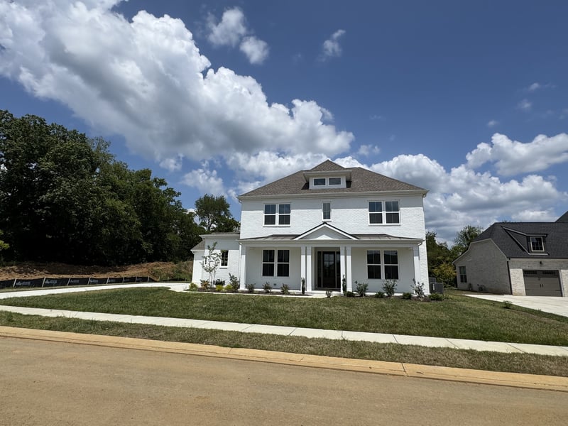 226 Willow Bend Dr, Hendersonville, TN 37075