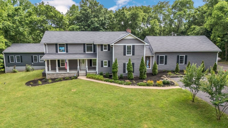 557 Forest Retreat Rd, Hendersonville, TN 37075