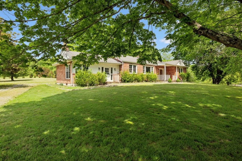 1155 Ridge Hill Rd, Goodlettsville, TN 37072