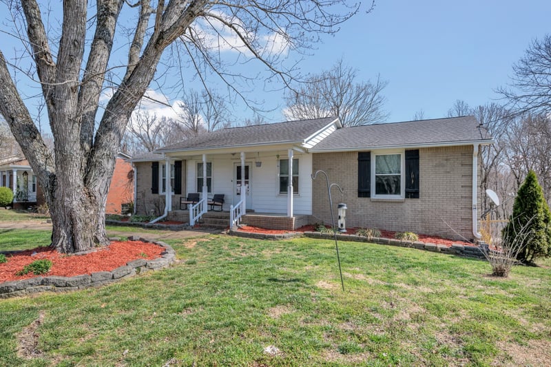125 Ashland Dr, Ashland City, TN 37015