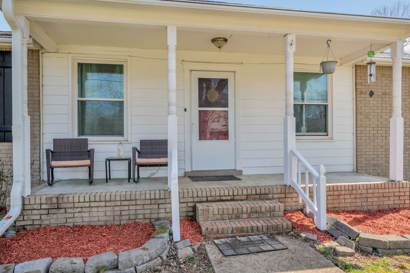 125 Ashland Dr, Ashland City, TN 37015