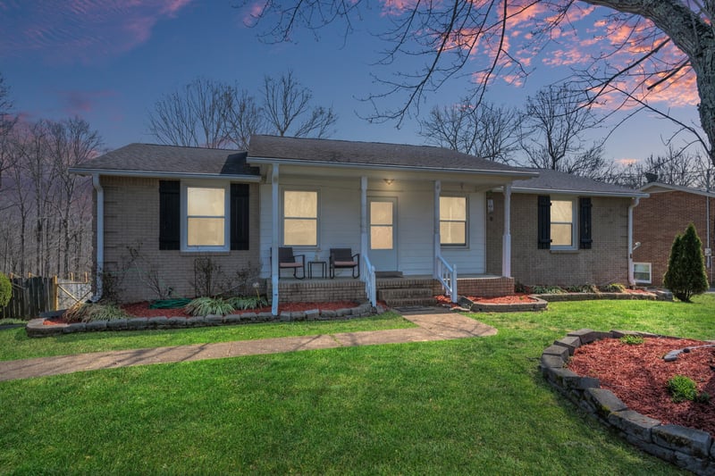 125 Ashland Dr, Ashland City, TN 37015