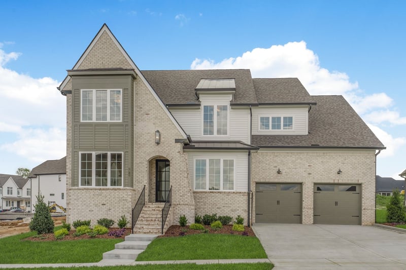 2915 Avenue Downs Dr, Thompsons Station, TN 37179