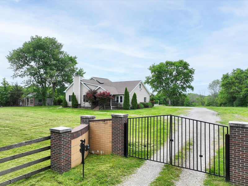 8913 Couchville Pike, Mount Juliet, TN 37122