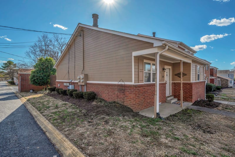 430 Walton Ferry Rd #807, Hendersonville, TN 37075