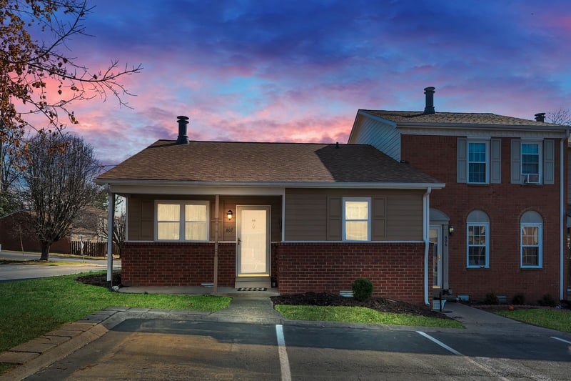 430 Walton Ferry Rd #807, Hendersonville, TN 37075