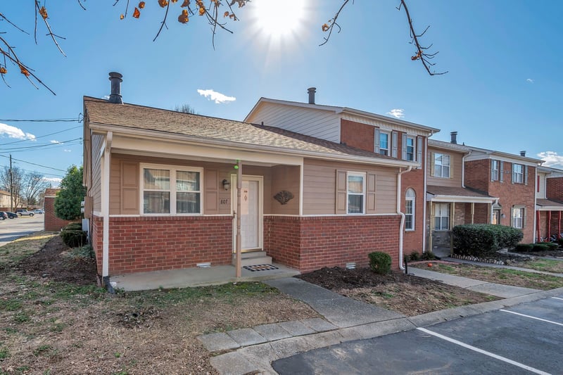 430 Walton Ferry Rd #807, Hendersonville, TN 37075